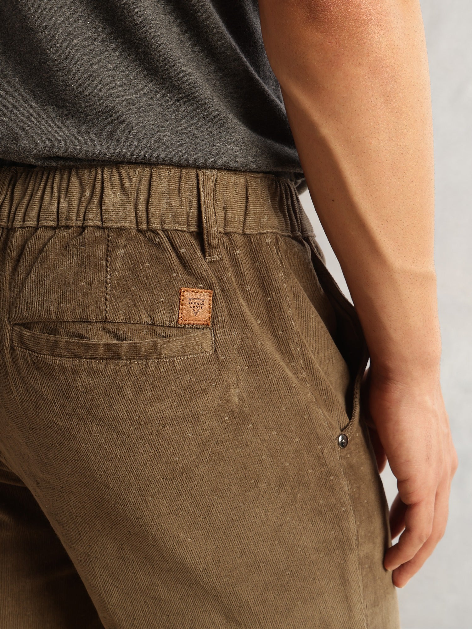 Thomas Scott Men Mint Regular Fit Mid-Rise 4 Pockets Woven Corduroy Trouser