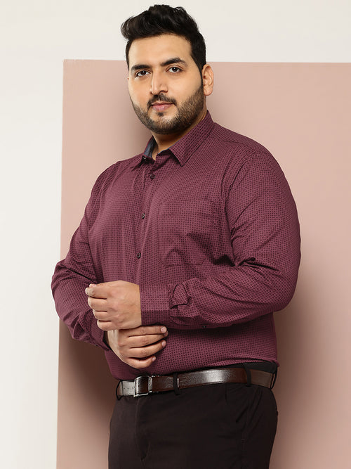 Thomas Scott Men Wine Plus Size Regular Fit Long Sleeves Cutaway Collar Geometric Printed 100% Cotton Satin Formal Shirt