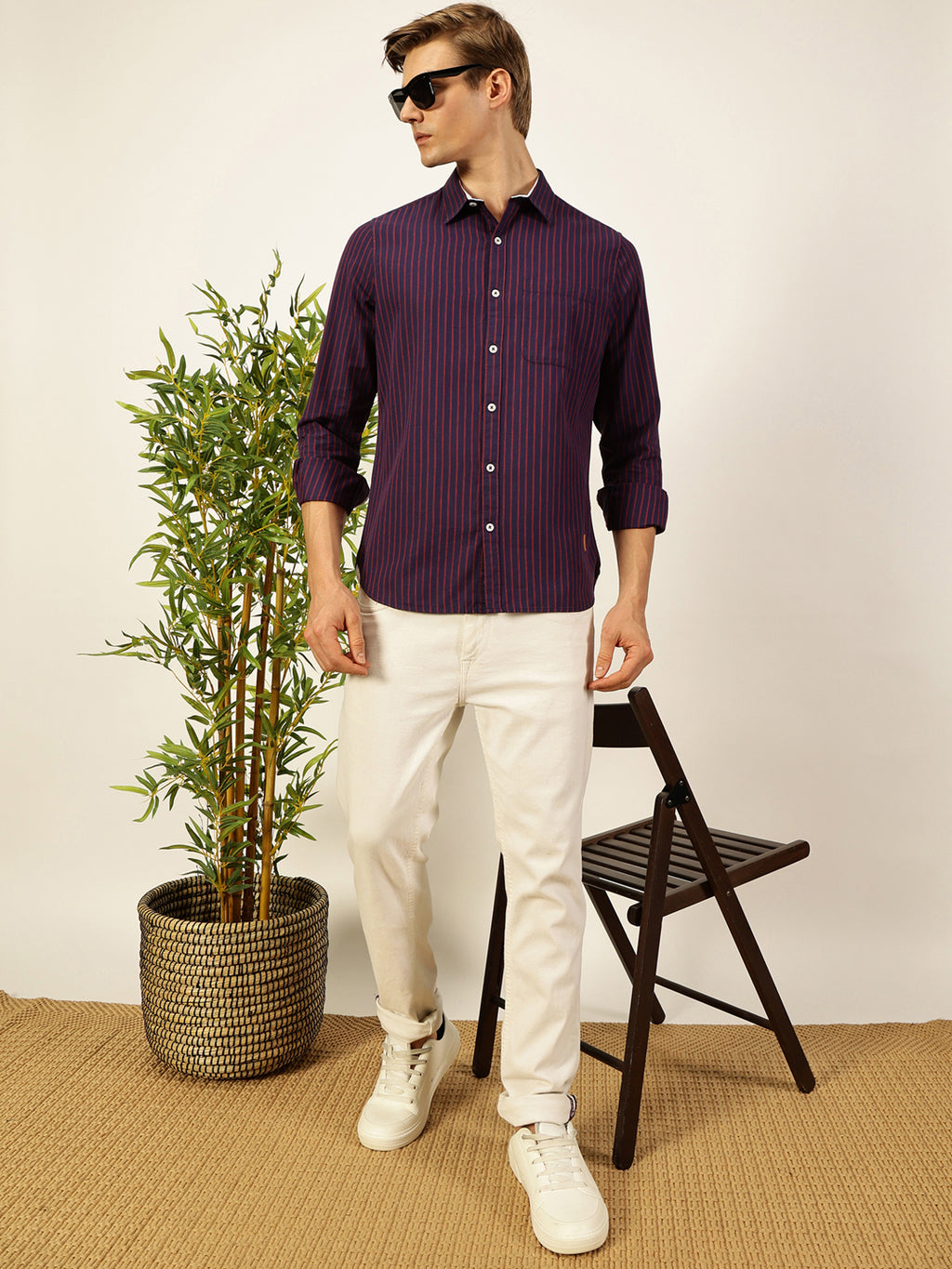Thomas Scott Men Purple Slim Fit Long Sleeves Spread Collar Pinstripes Cotton Casual Shirt