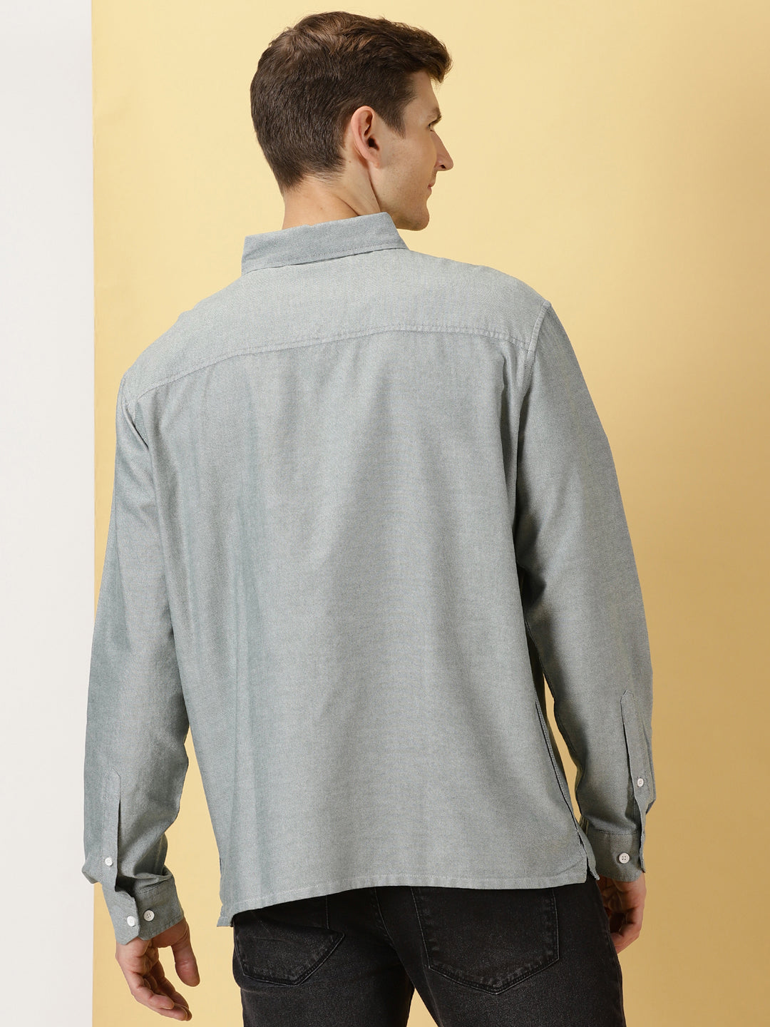 Thomas Scott Men Olive Boxy Fit Long Sleeves Spread Collar Solid 100% Cotton Oxford Casual Shirt