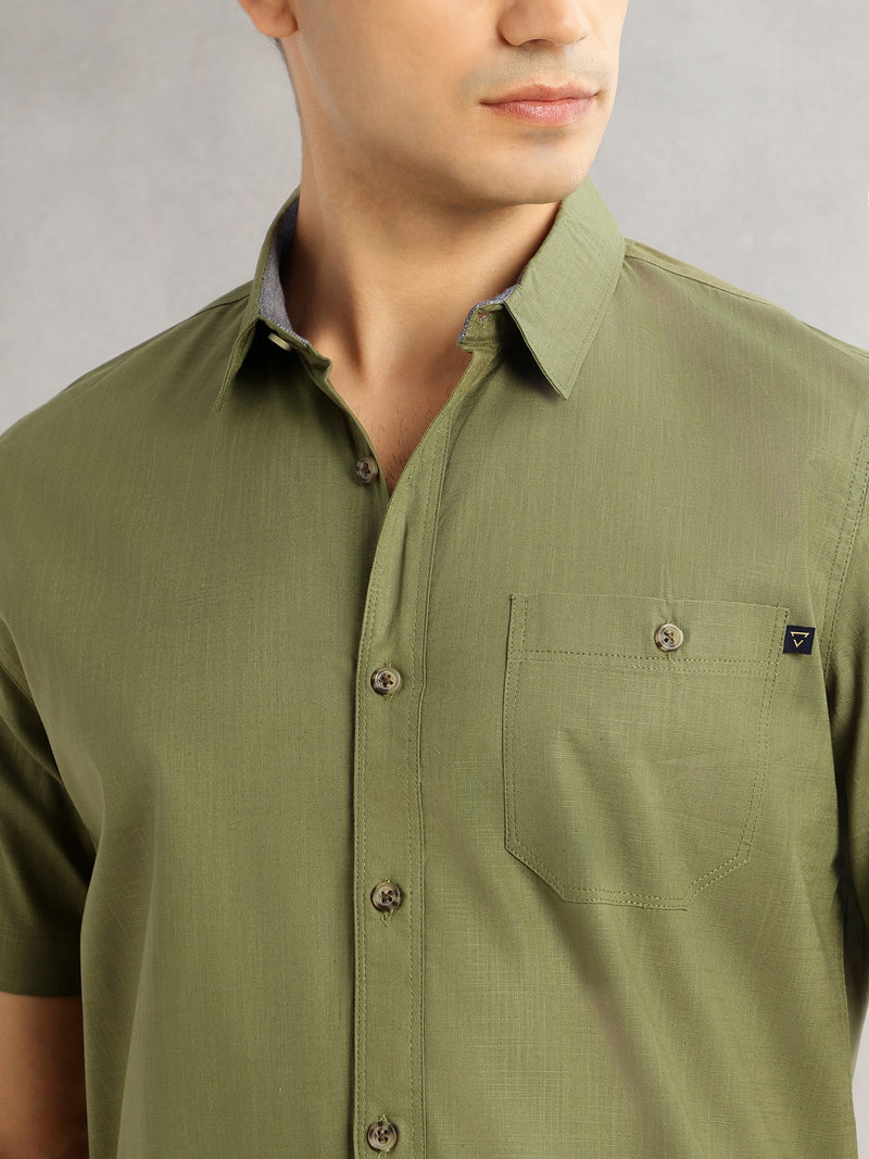 Thomas Scott Men Olive Regular Fit Short Sleeves Spread Collar 100% Cotton Casual Shirt