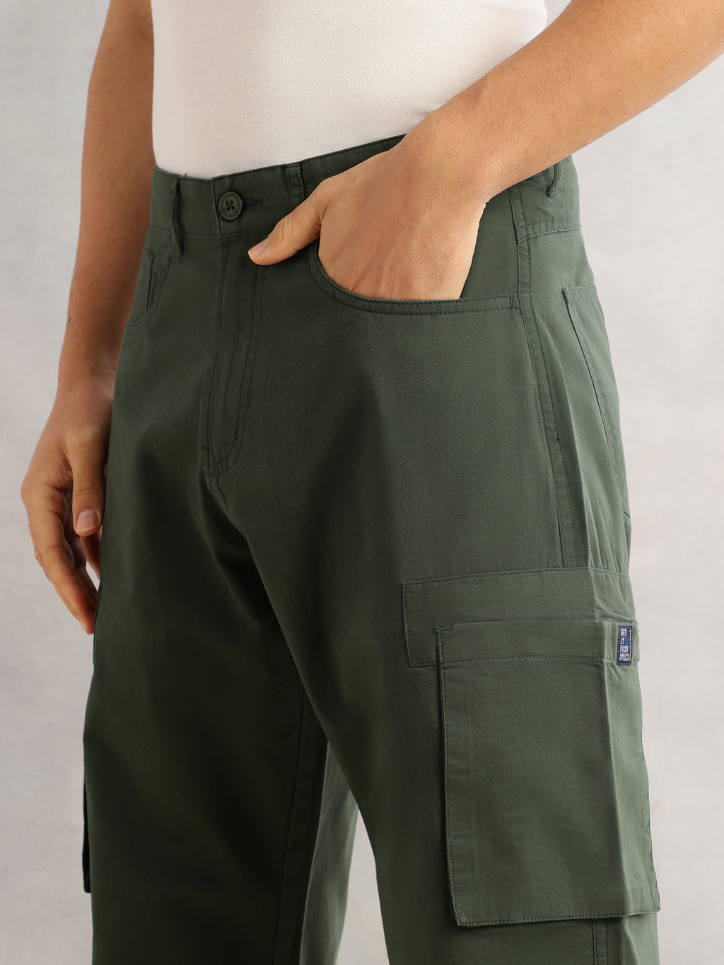 Thomas Scott Men Dark Green Cricket Club Straight Fit Mid-Rise Solid 100% Cotton Woven Cargo Trouser