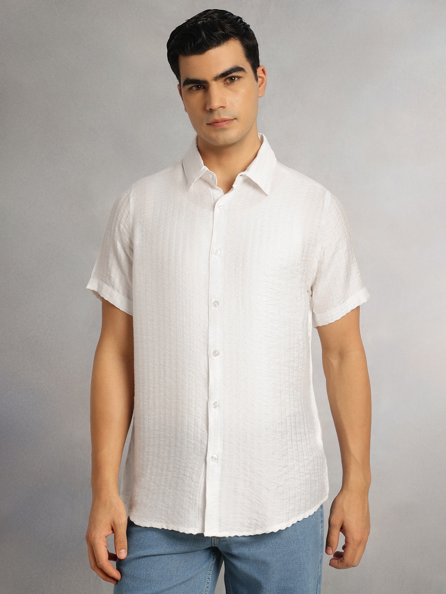 Thomas Scott Men White Regular Fit Short Sleeves Spread Collar Textured Polyester Casual Shirt