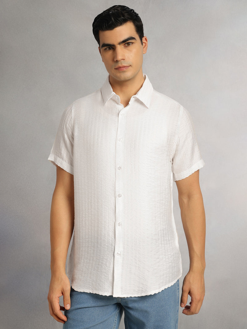 Thomas Scott Men White Regular Fit Short Sleeves Spread Collar Textured Polyester Casual Shirt