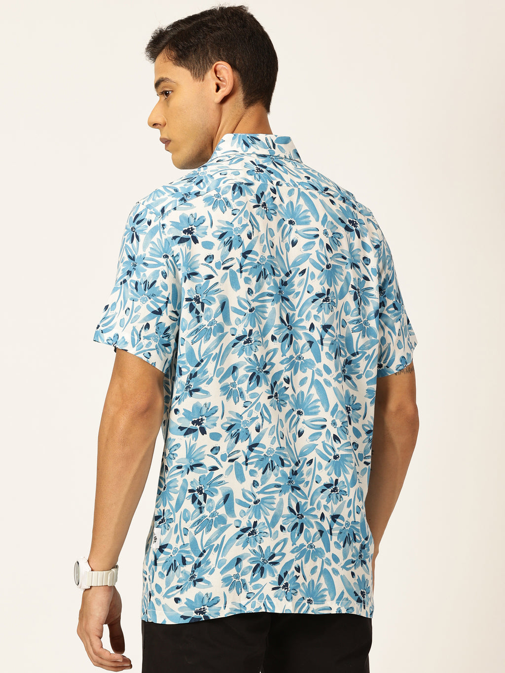 Thomas Scott Men Aqua Regular Fit Short Sleeves Spread Collar Tropical Printed Casual Shirt