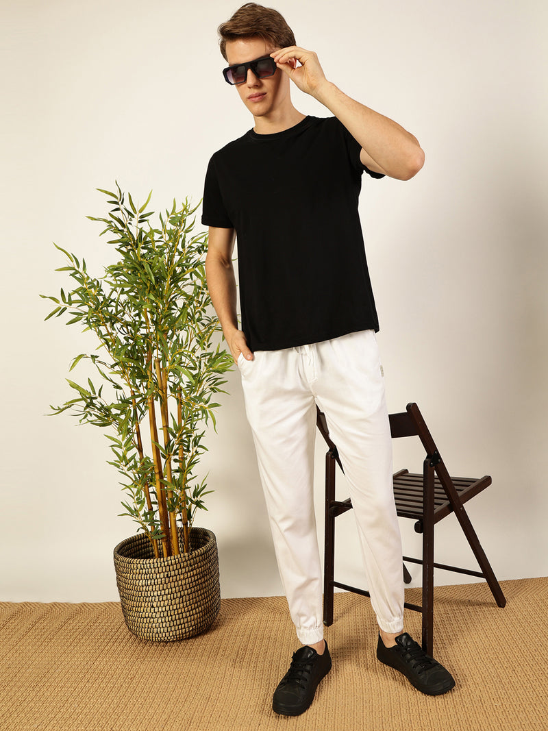 Thomas Scott Men White Regular Fit Mid-Rise 3 Pockets Solid Cotton Woven Joggers