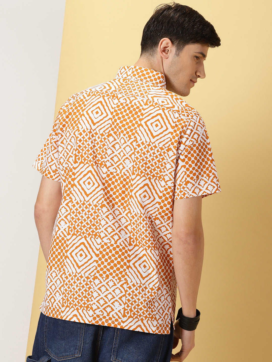 Thomas Scott Men Orange Slim Fit Short Sleeves Button-Down Collar Geometric Printed 100% Cotton Casual Shirt