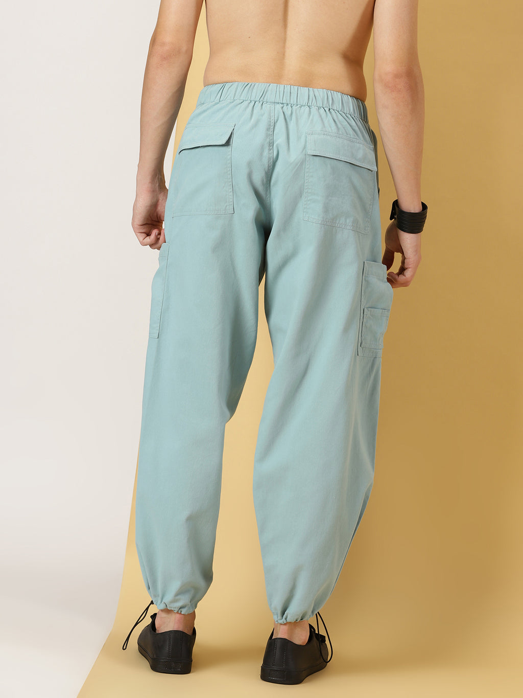 Thomas Scott Men Pista Cricket Club Collection Regular Fit Mid-Rise 100% Cotton Woven Parachute Cargo Joggers