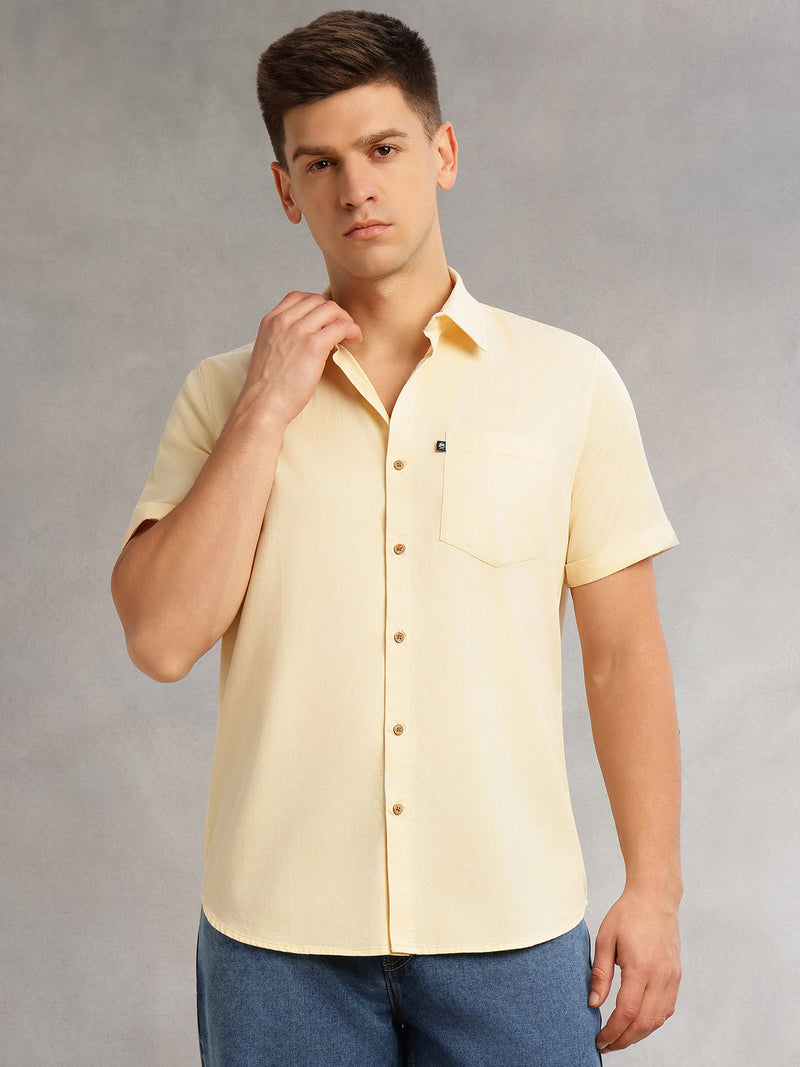 Thomas Scott Men Lemon Slim Fit Short Sleeves Spread Collar Solid Casual Shirt