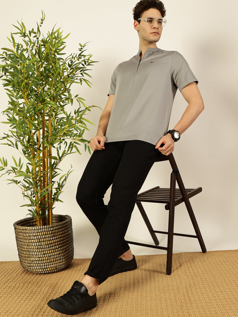 Thomas Scott Men Light Grey Regular Fit Short Sleeves Mandarin Collar Solid 100% Cotton Woven T-Shirt