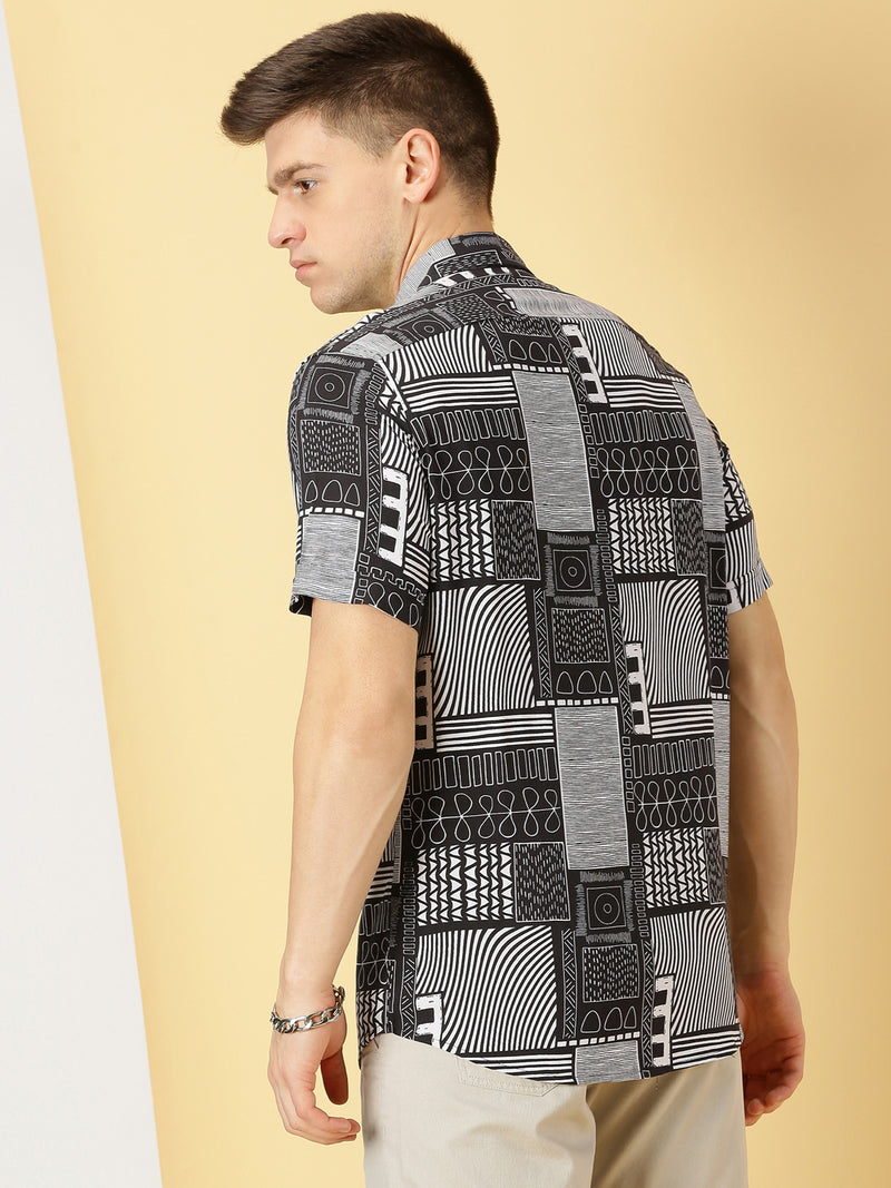 Thomas Scott Men Black Regular Fit Short Sleeves Spread Collar Abstract Printed Casual Shirt