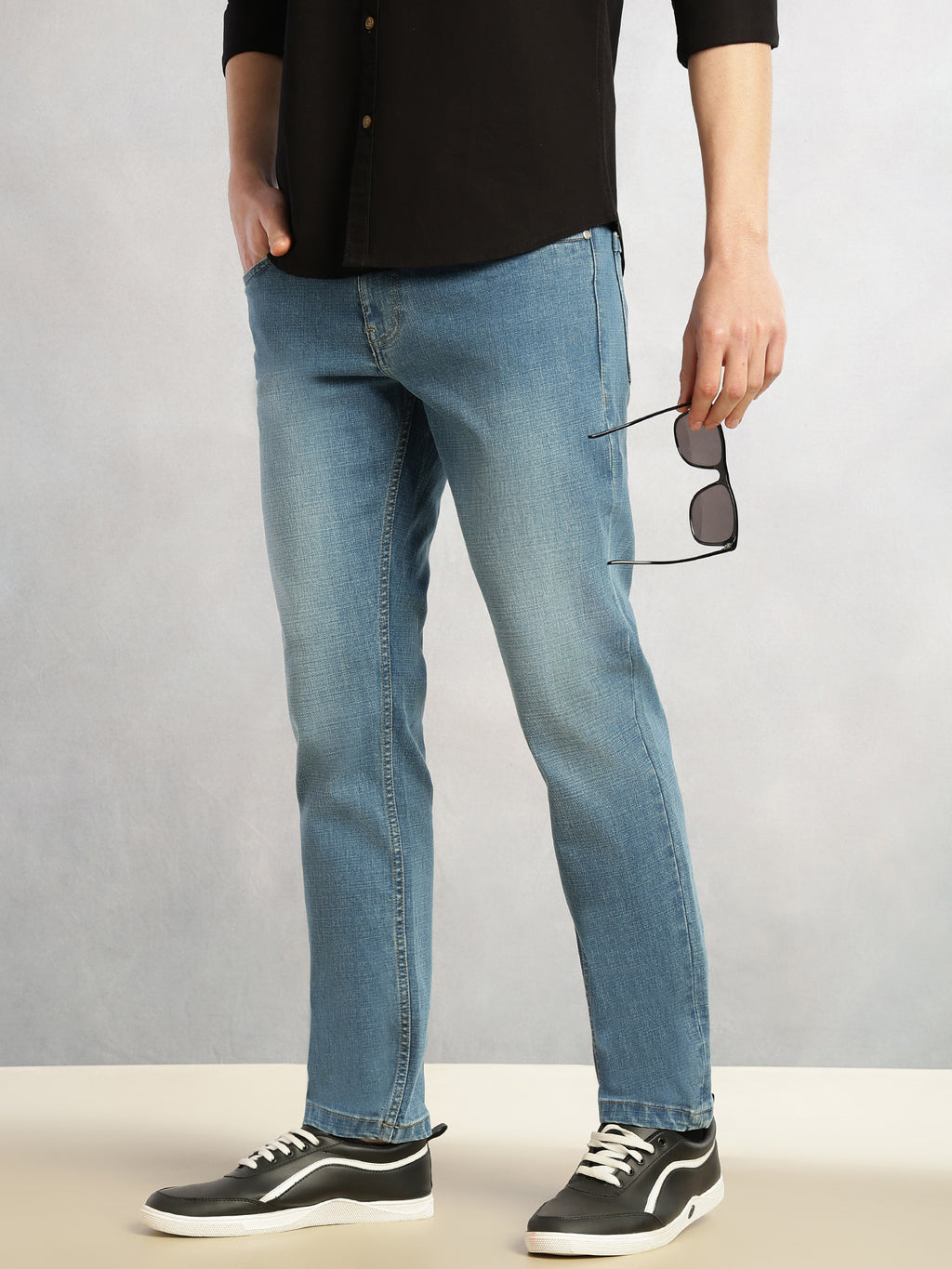 Thomas Scott Men Light Blue Cricket Club Collection Slim Fit Mid-Rise Faded 5 Pockets Stretchable Jeans