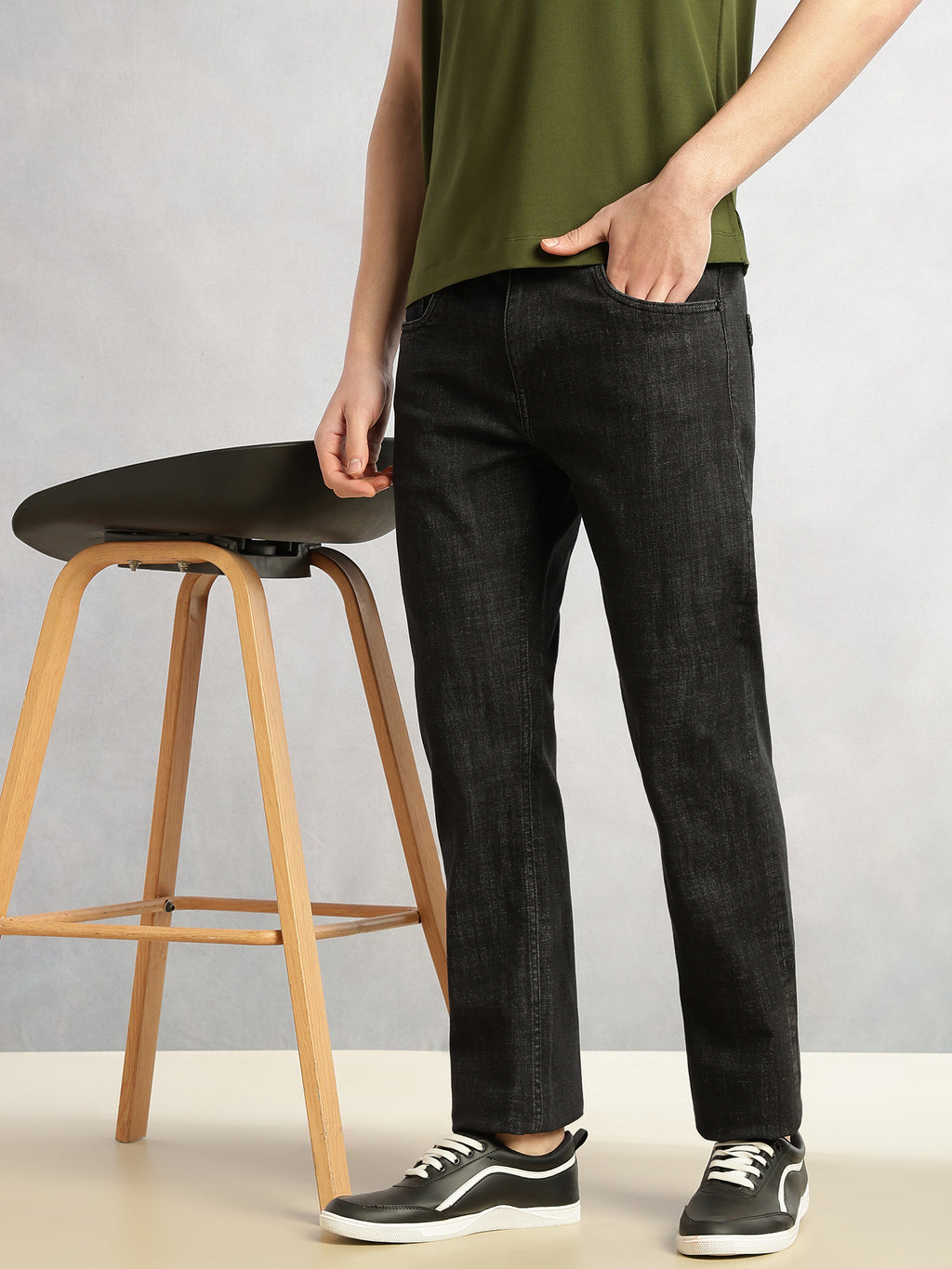 Thomas Scott Men Black Cricket Club Collection Straight Fit Mid-Rise No Faded 5 Pockets Stretchable Jeans