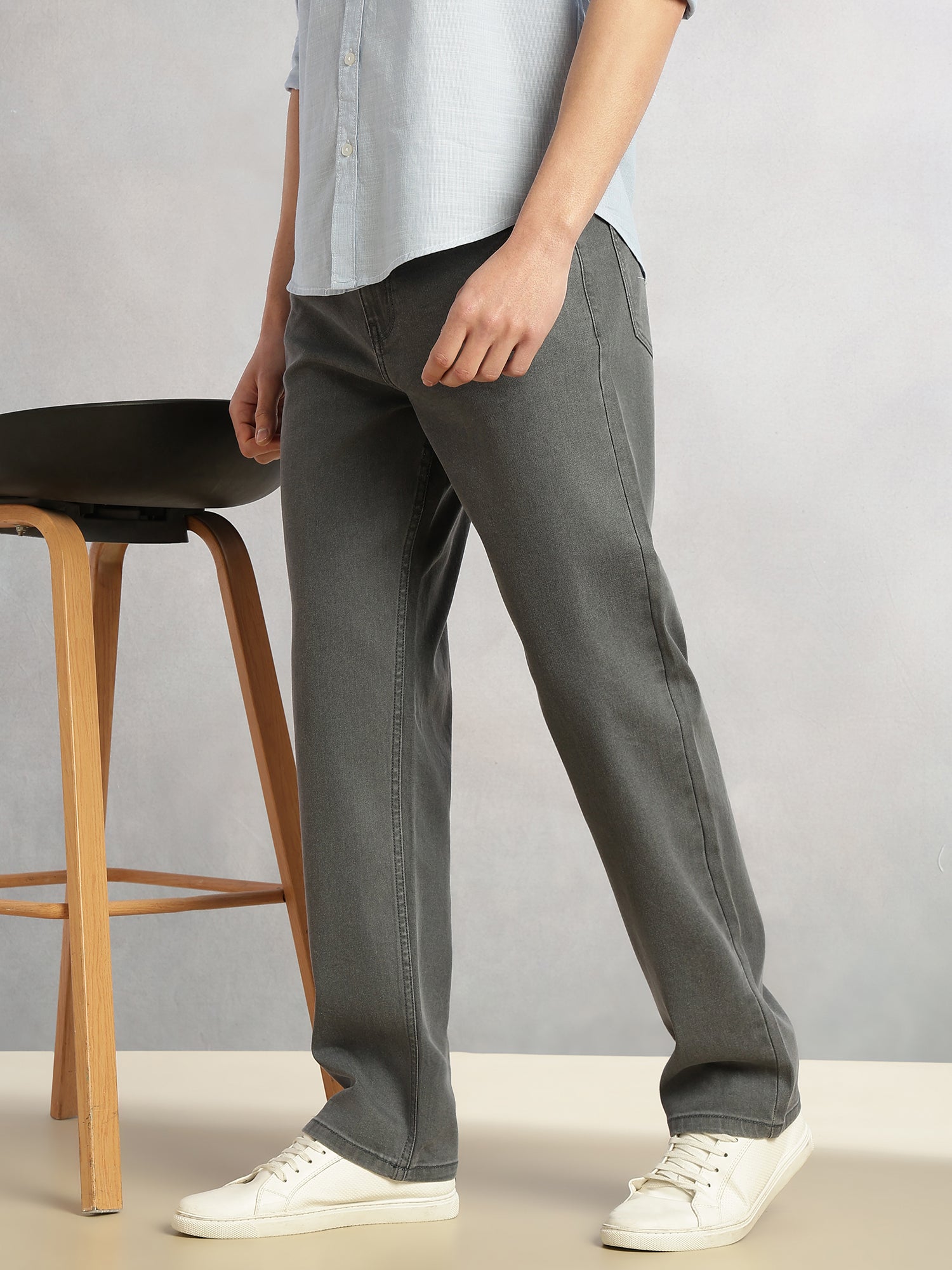 Thomas Scott Men Grey Cricket Club Collection Mid-Rise Straight Fit Faded 5 Pockets Stretchable Jeans