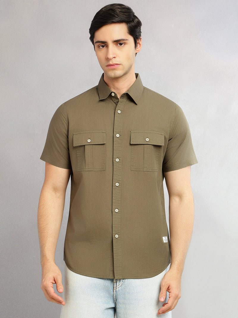 Thomas Scott Men Olive Cricket Club Collection Slim Fit Short Sleeve Spread Collar 2 Flap Pockets Solid Design Cotton Twill Casual Shirt