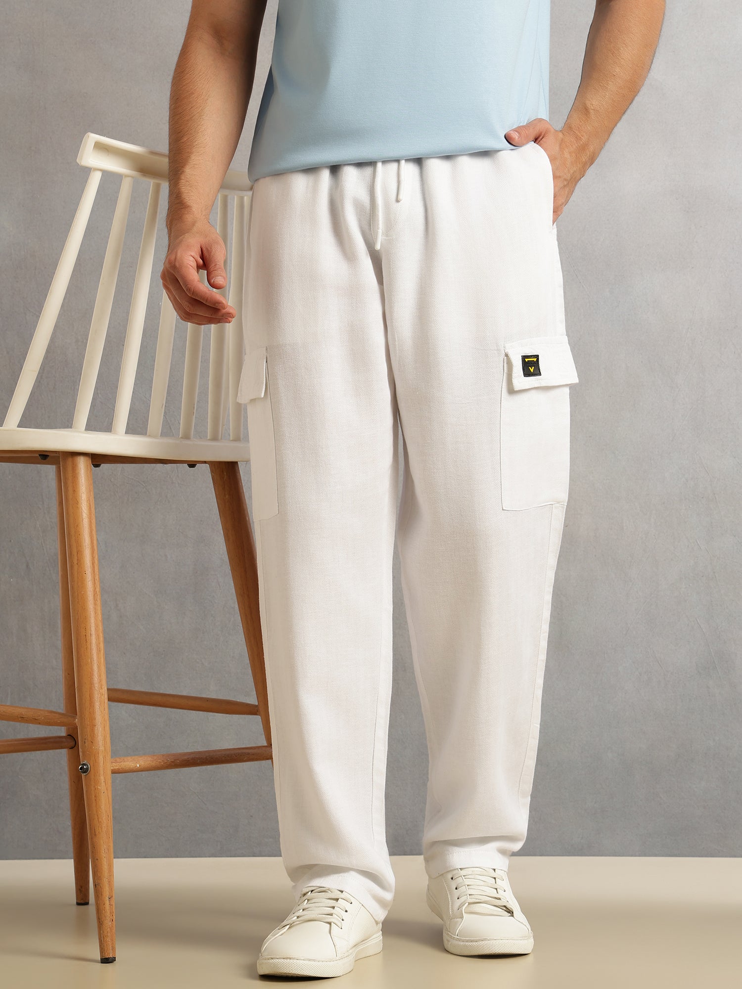 Thomas Scott Men White Regular Fit Mid-Rise Linen Cargo Trouser with Drawstring Closure , 5 Pocket Design