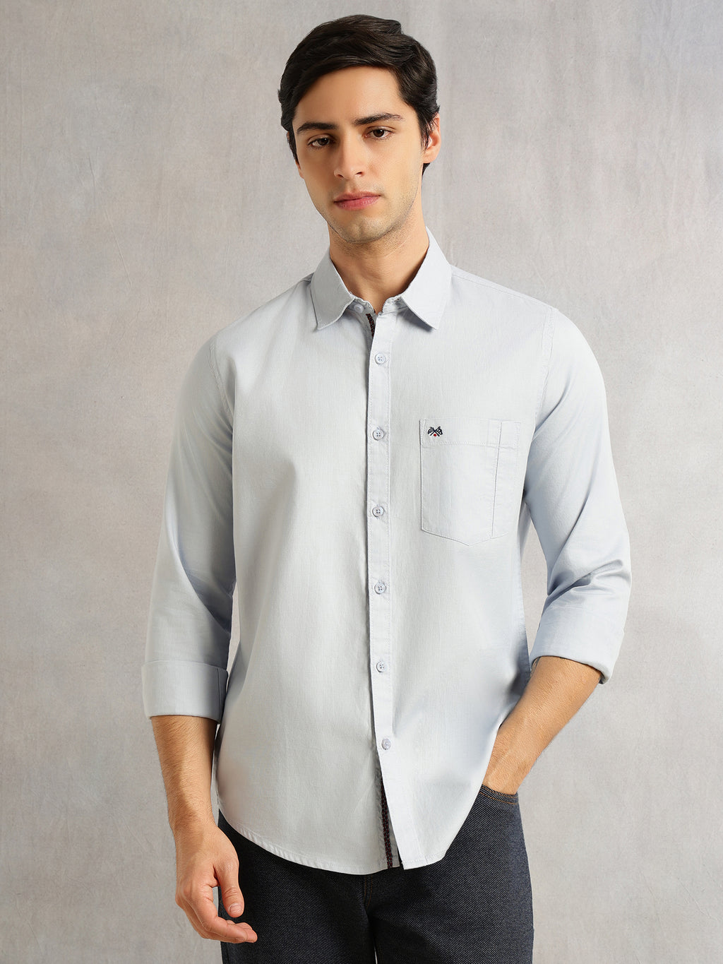 Thomas Scott Men Blue Slim Fit Long Sleeves Solid Spread Collar 100% Cotton Twill Casual Shirt