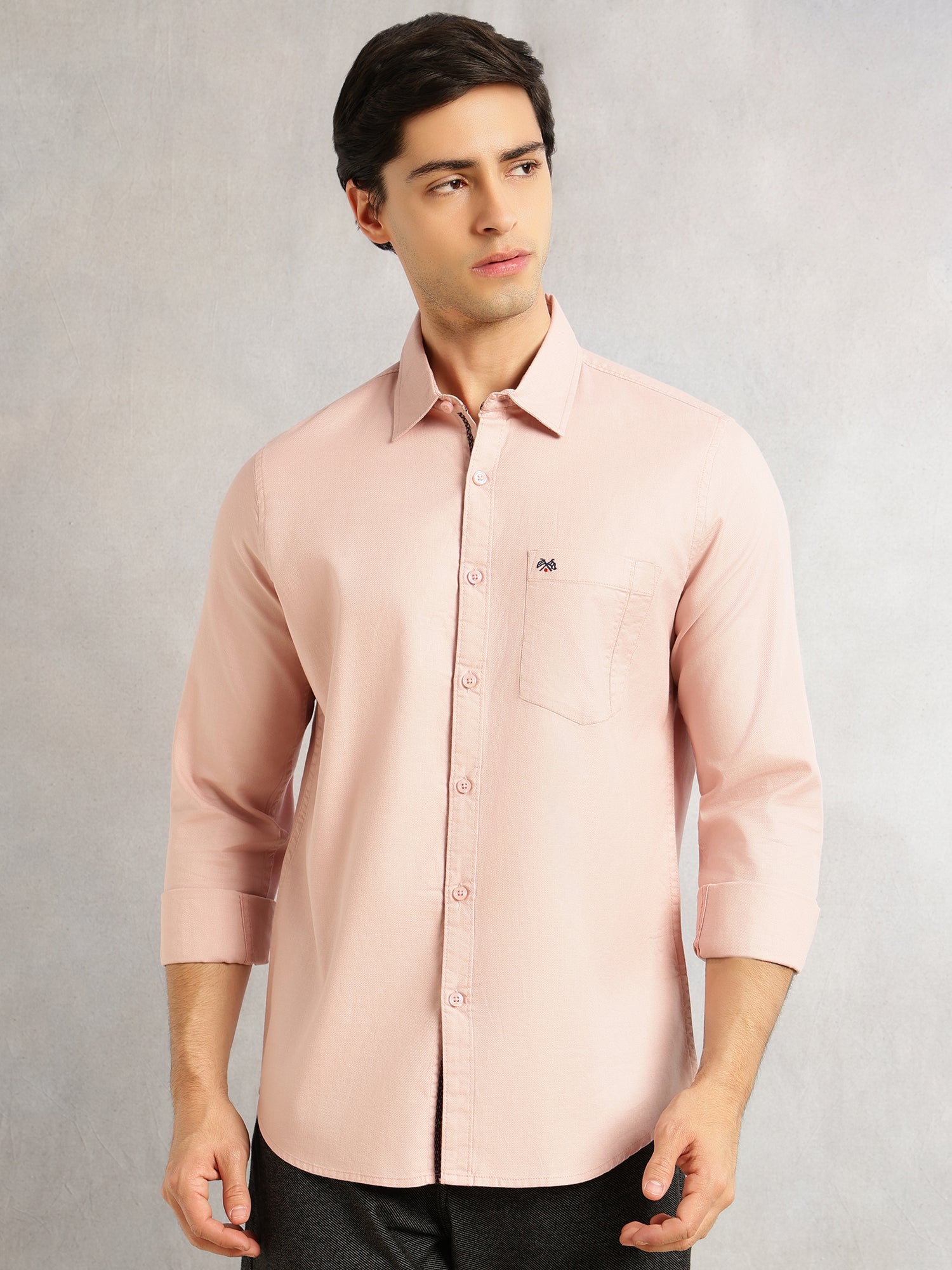 Thomas Scott Men Pink Slim Fit Long Sleeves Solid Spread Collar 100% Cotton Twill Casual Shirt