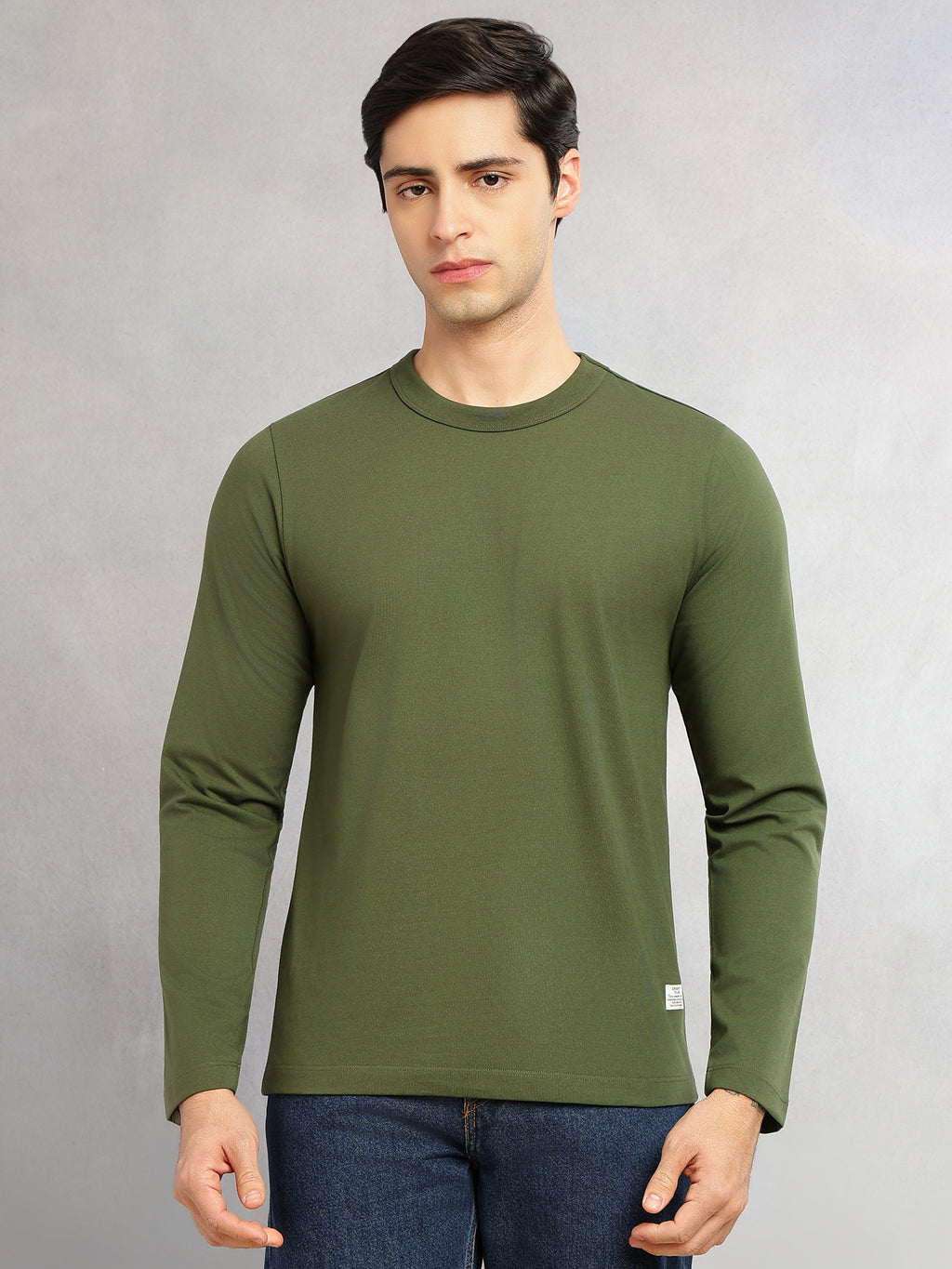 Thomas Scott Men Green Cricket Club Collection Regular Fit Round Neck Long Sleeves Polycotton Solid Knitted T-shirt