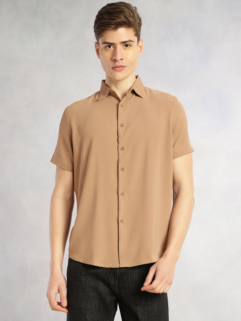 Thomas Scott Men Brown Regular Fit Short Sleeves Spread Collar Solid Polyester Casual Shirt