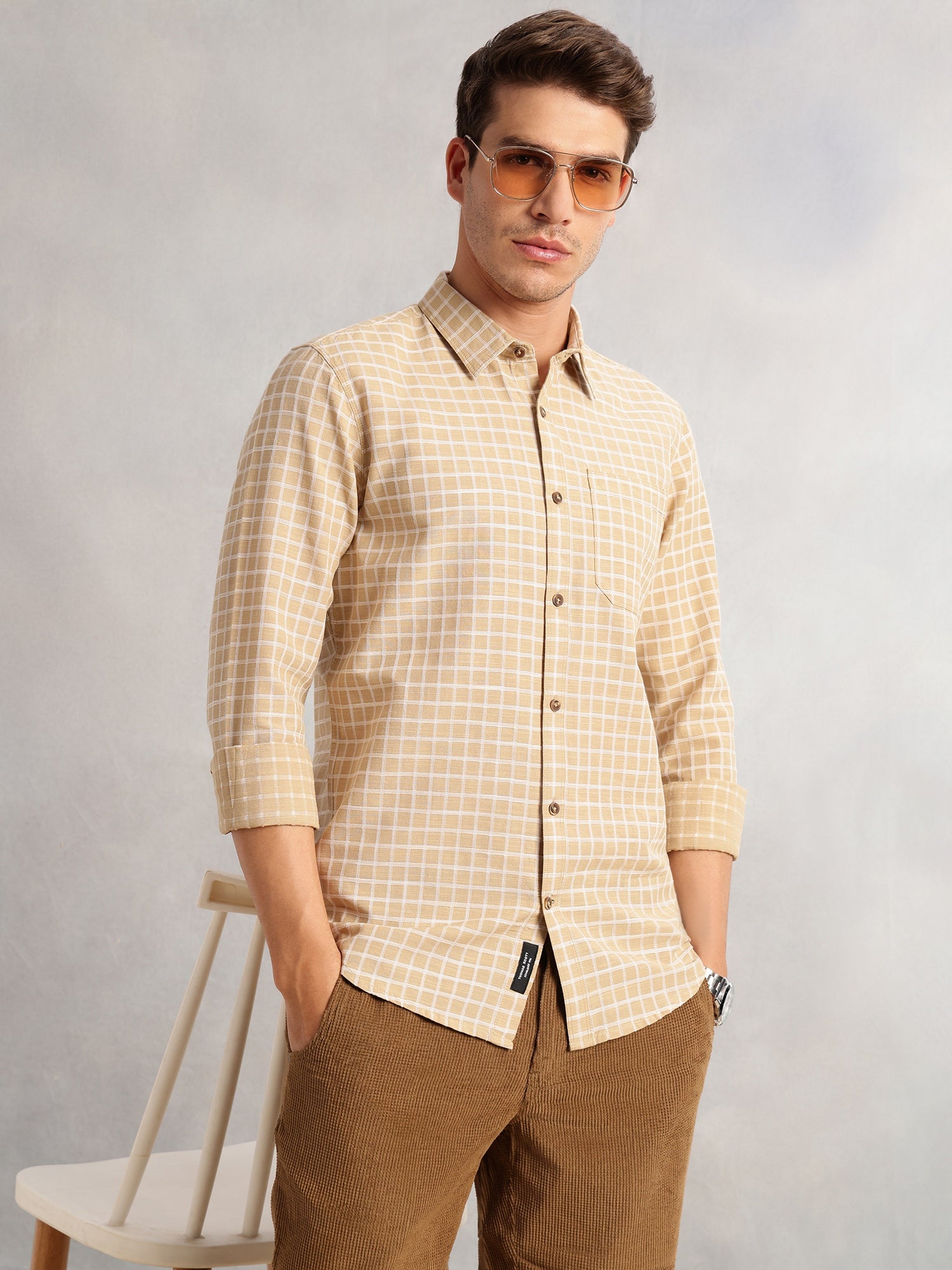 Thomas Scott Men Beige Regular Fit Long Sleeves Spread Collar Windowpane Check 100% Cotton Casual Shirt