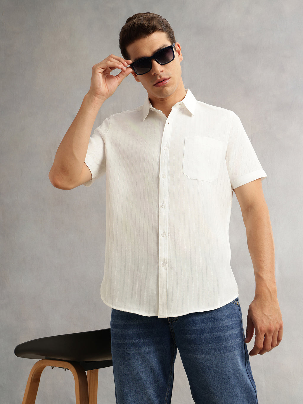 Thomas Scott Men White Premium Regular Fit Short Sleeves Spread Collar Polyester Casual Shirt