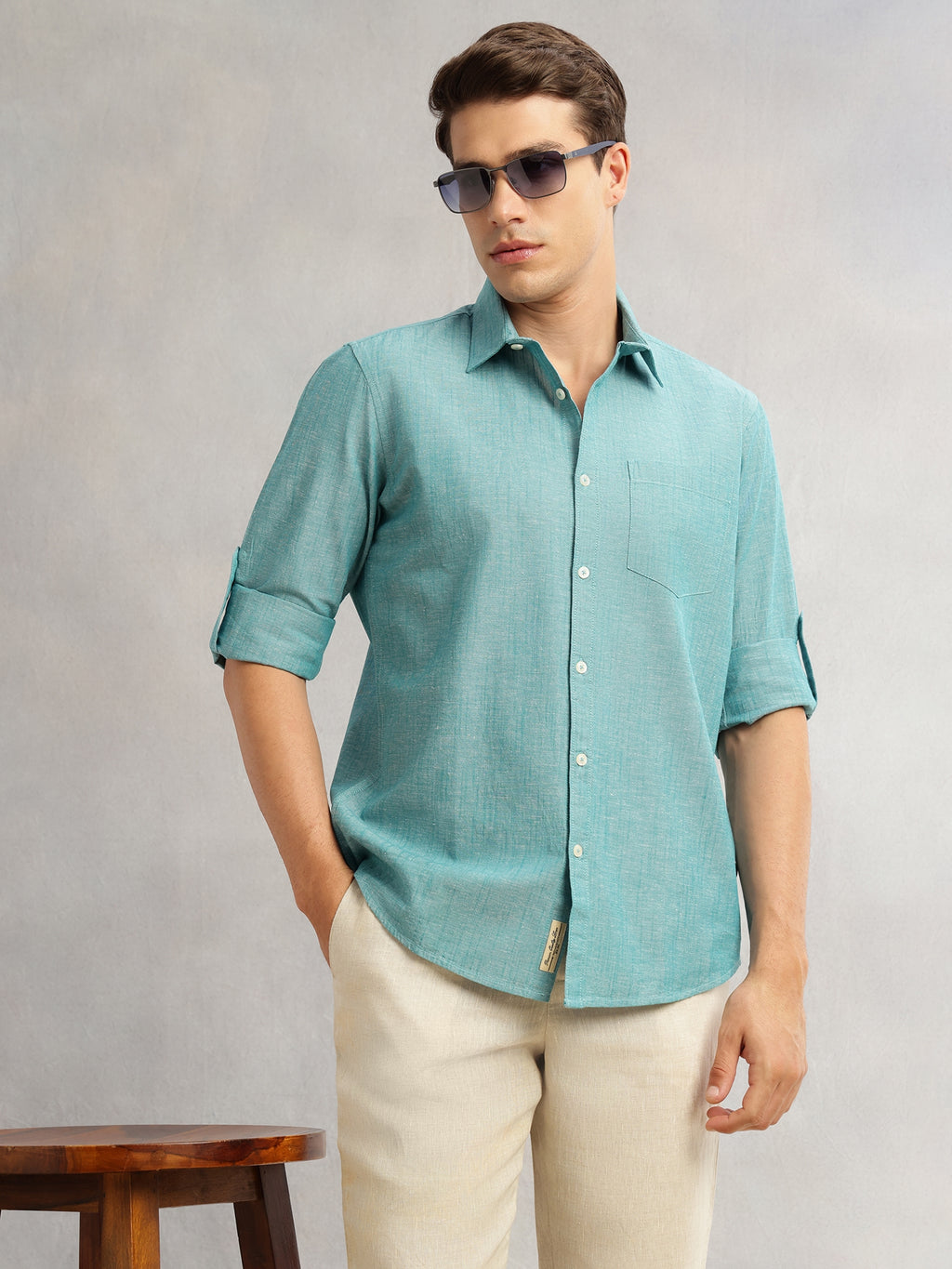 Thomas Scott Men Green Premium Slim Fit Long Roll-Up Sleeves Spread Collar Solid Linen Casual Shirt