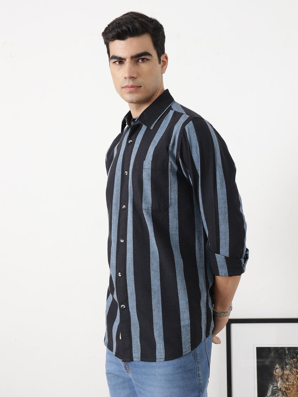 Black Regular Fit Long Sleeves Spread Collar Wide Striped Cotton Linen Casual Shirt For Men