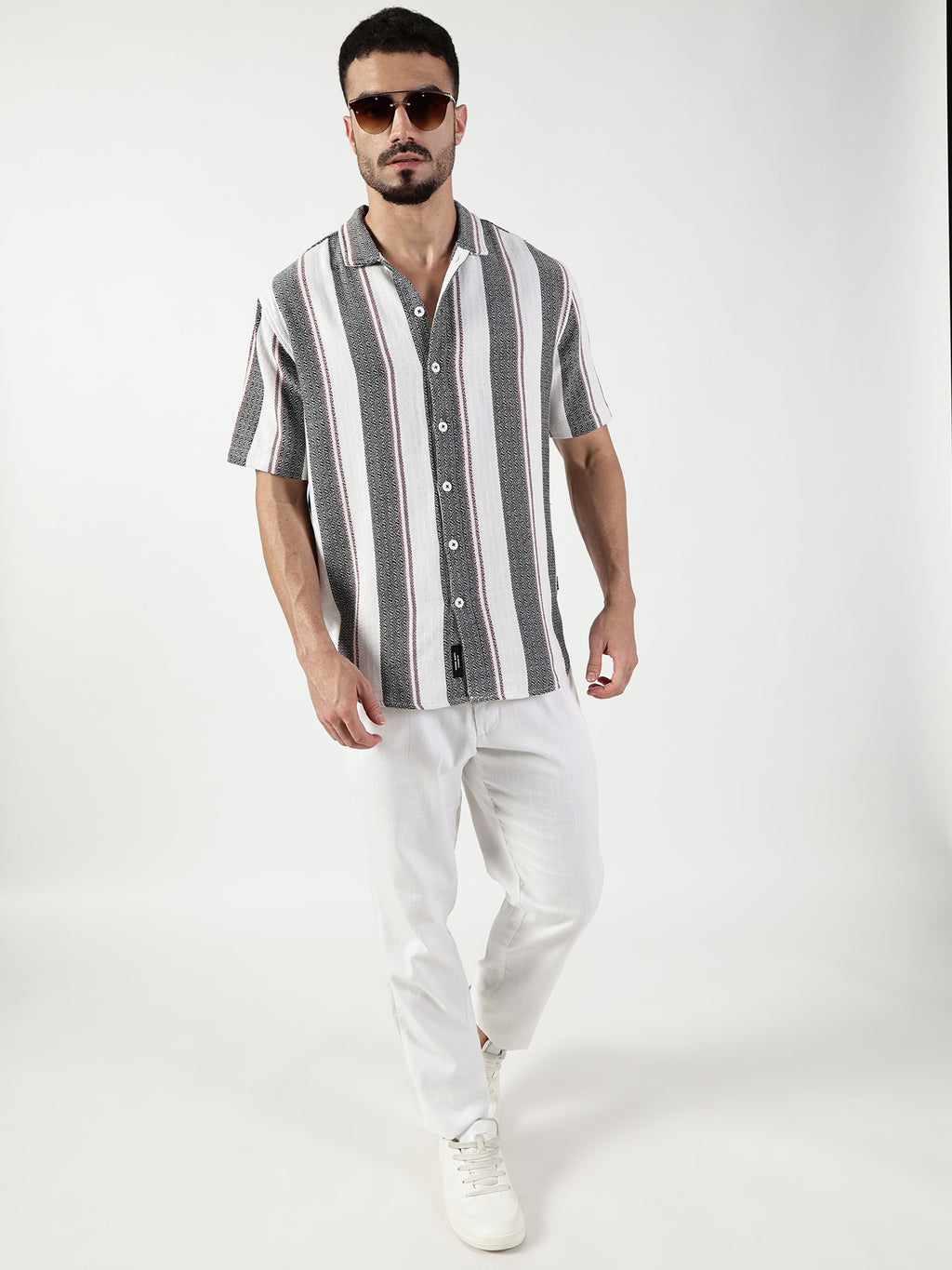 Thomas Scott Men White Premium Slim Fit Short Sleeves Spread Collar Vertical Stripes Cotton Casual Shirts