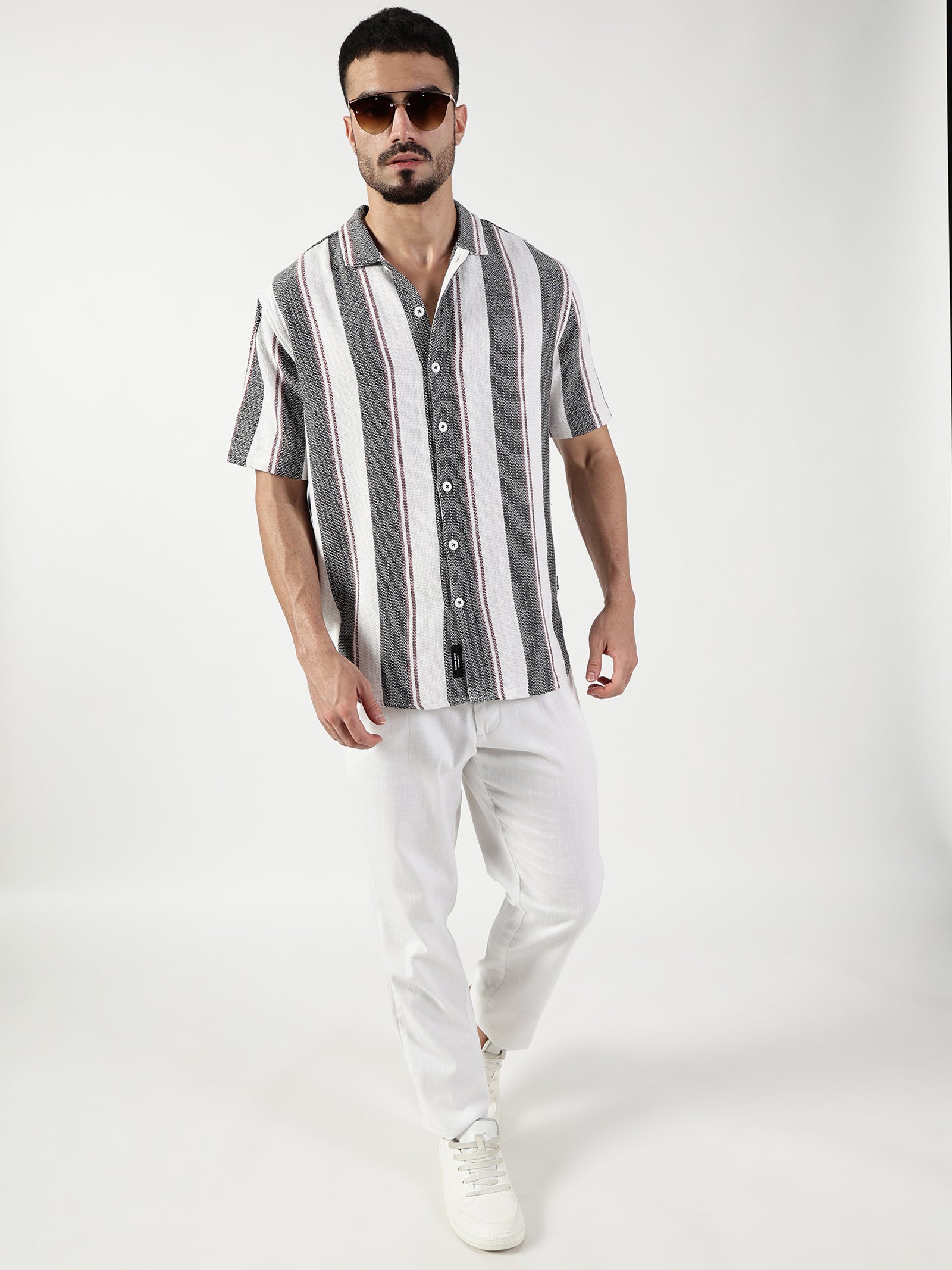 Thomas Scott Men White Premium Slim Fit Short Sleeves Spread Collar Vertical Stripes Cotton Casual Shirts