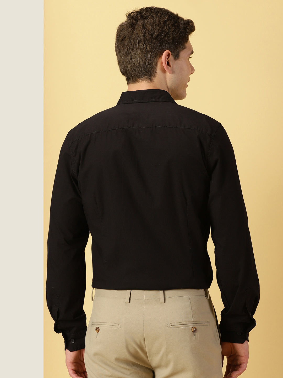 Thomas Scott Men Black Classic Regular Fit Long Sleeves Spread Collar Solid Casual Shirt