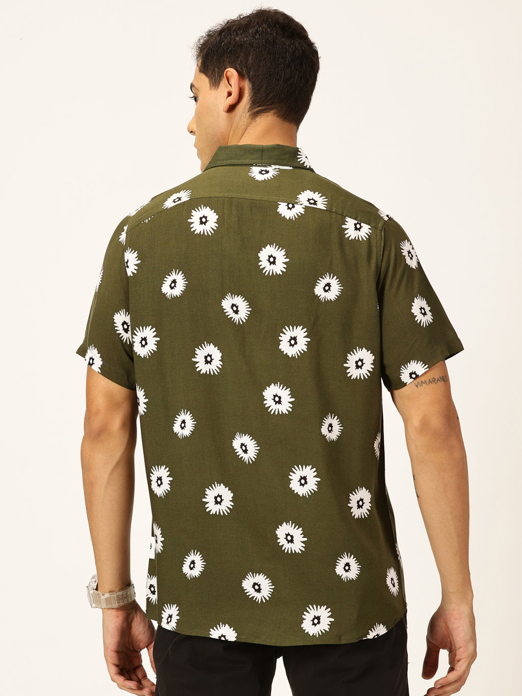 Thomas Scott Men Green Premium Short Sleeves Slim Fit Spread Collar Floral Printed Casual Shirt