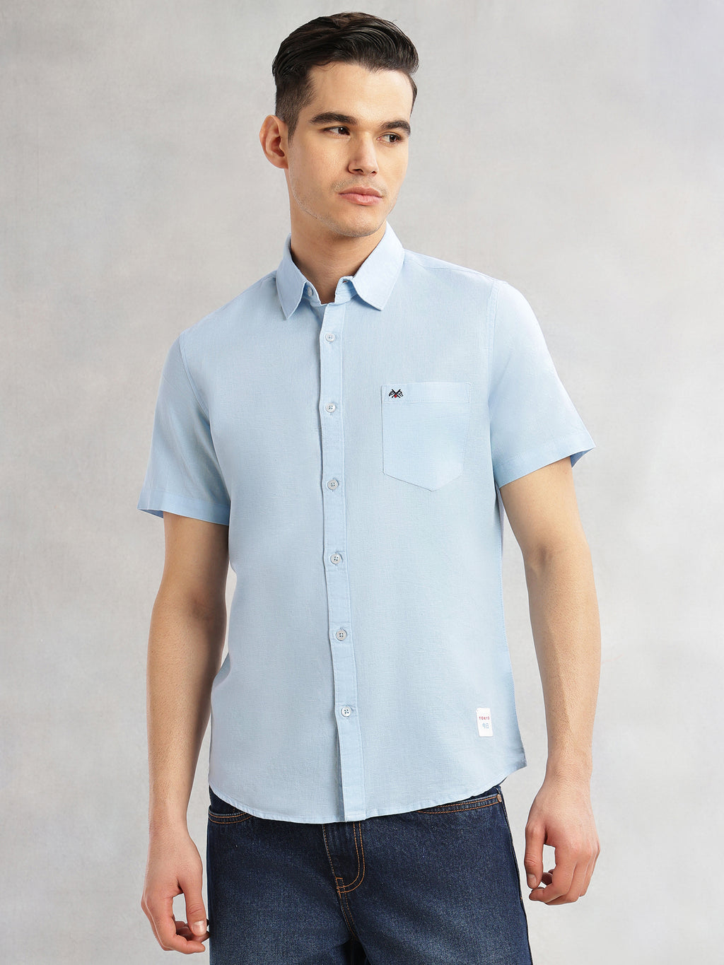 Thomas Scott Men Sky Blue Slim Fit Short Sleeves Spread Collar Solid Cotton Linen Casual Shirt