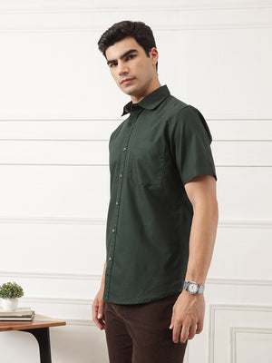 Bottle Green Regular Fit Short Sleeve Spread Collar Solid Oxford Cotton Casual Shirt For Men