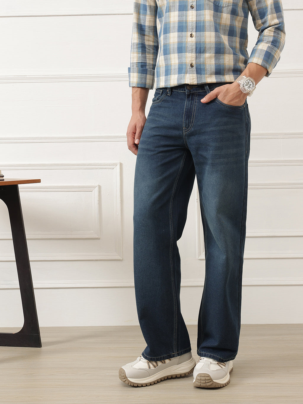 Blue Smart Baggy Fit Mid-Rise Clean Look Non Stretchable Jeans For Men
