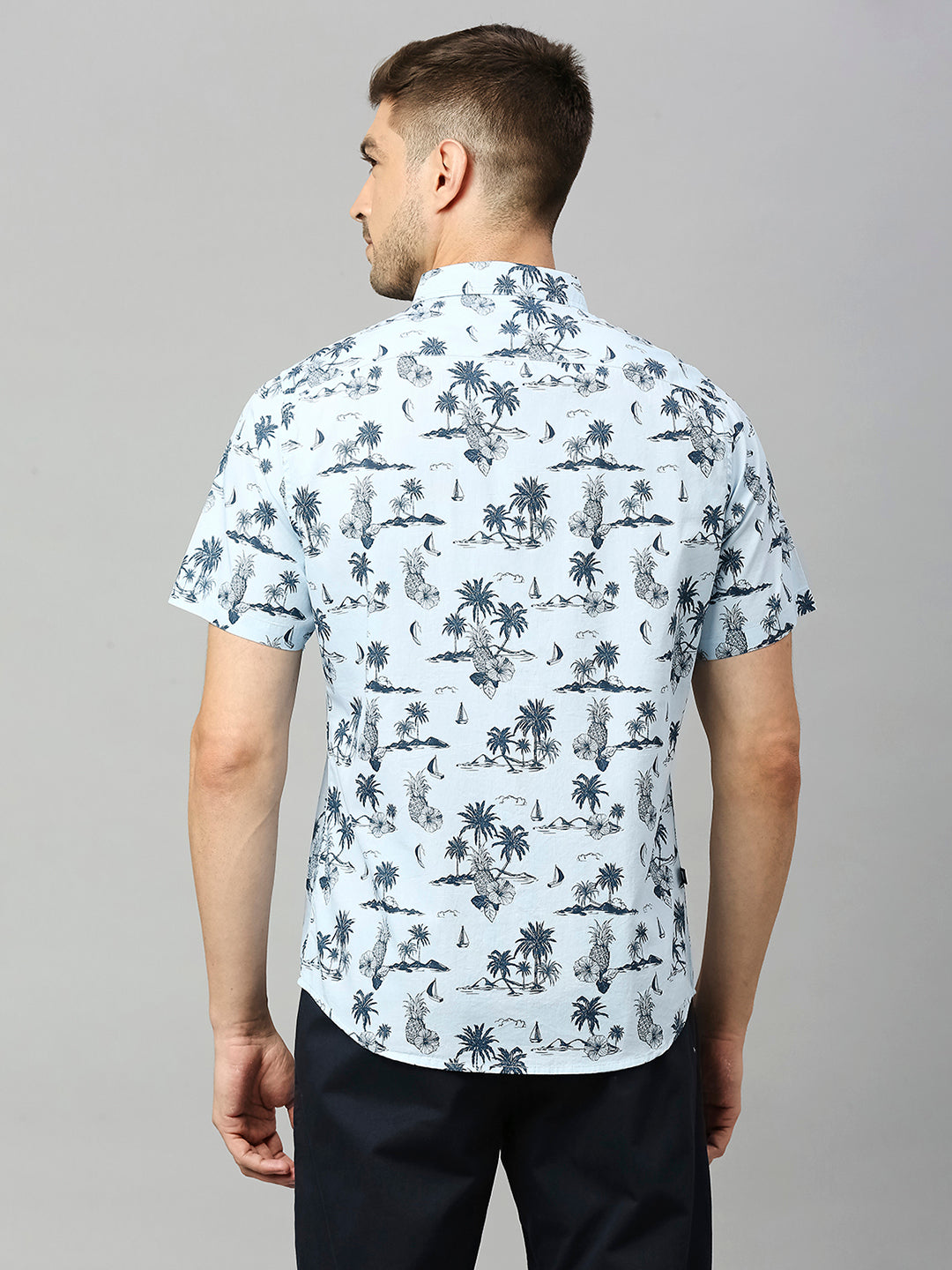 Thomas Scott Men Sky Blue Classic Short Sleeves Slim Fit Spread Collar Floral Printed Cotton Casual Shirt