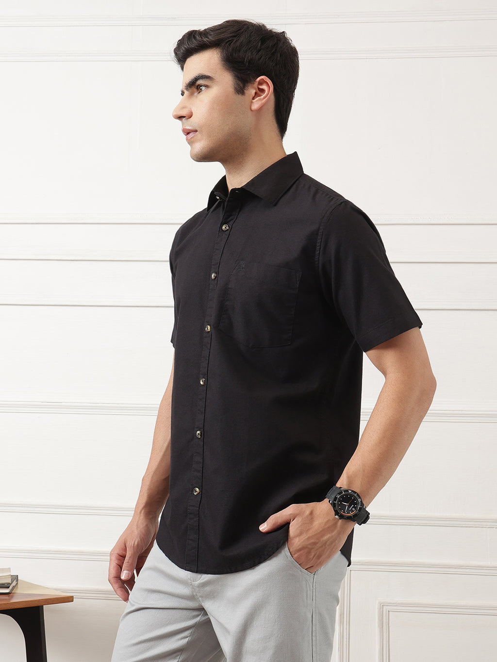 Black Regular Fit Short Sleeve Spread Collar Solid Oxford Cotton Casual Shirt For Men