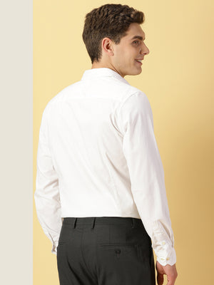 Thomas Scott Men White Classic Regular Fit Long Sleeves Spread Collar Solid Casual Shirt