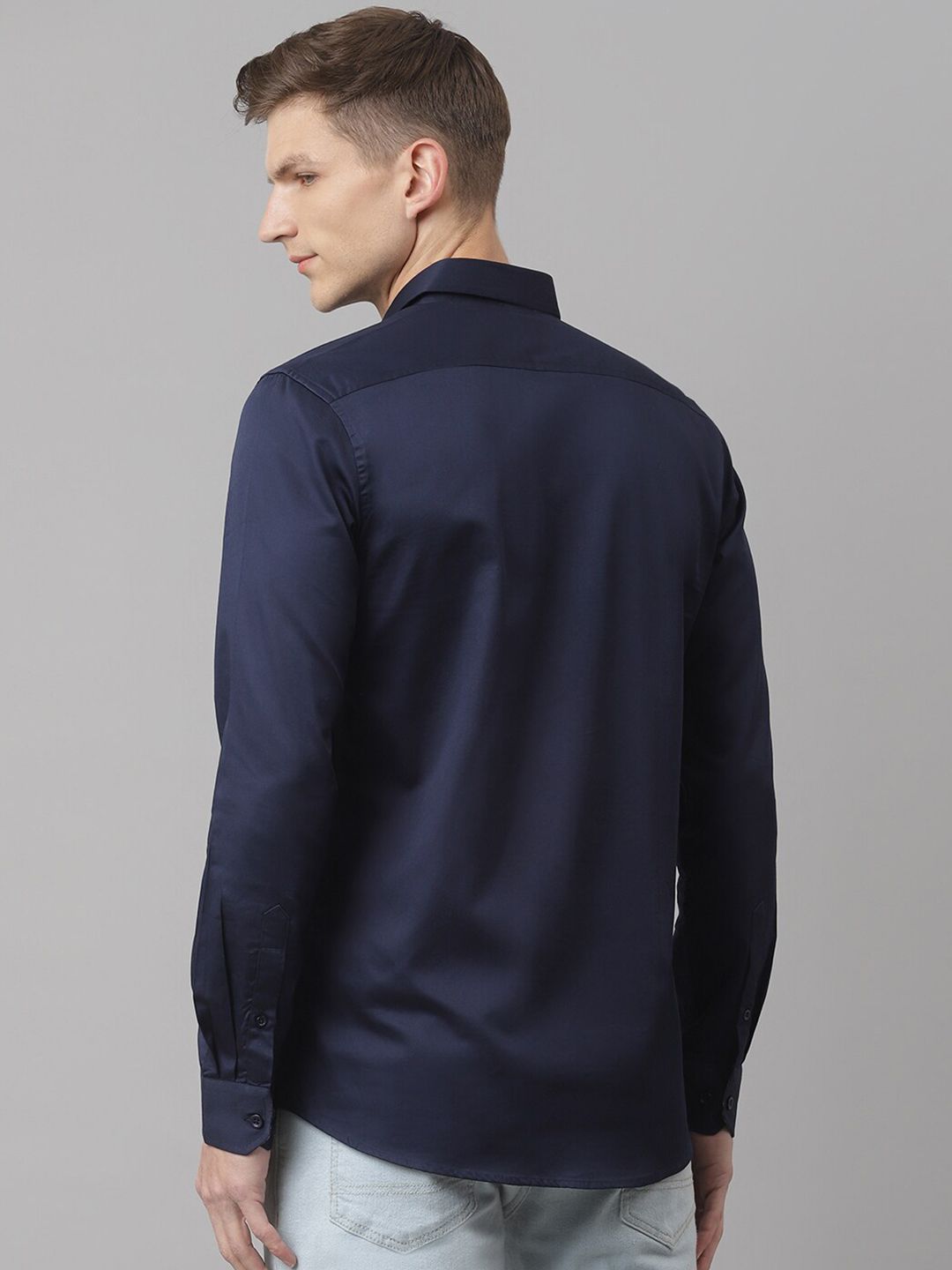 Marine Relaxed Regular Fit Long Sleeves Cutaway Collar Solid Cotton Casual Shirt For Men