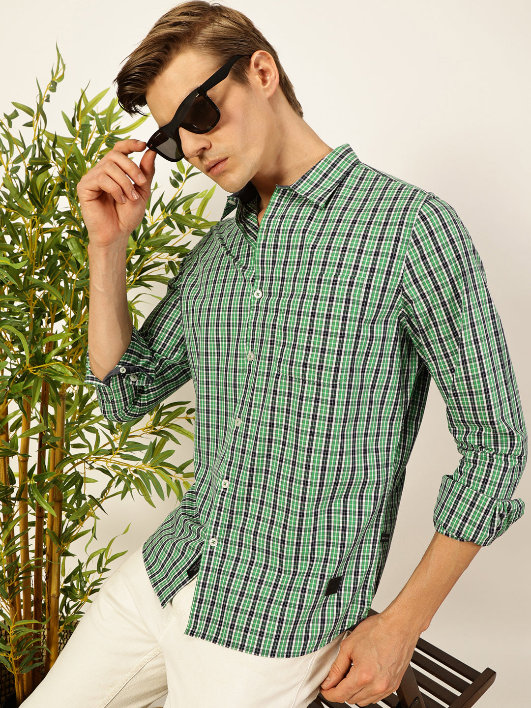 Thomas Scott Men Smart Spread Collar Micro Checked Cotton Slim Fit Casual Shirt