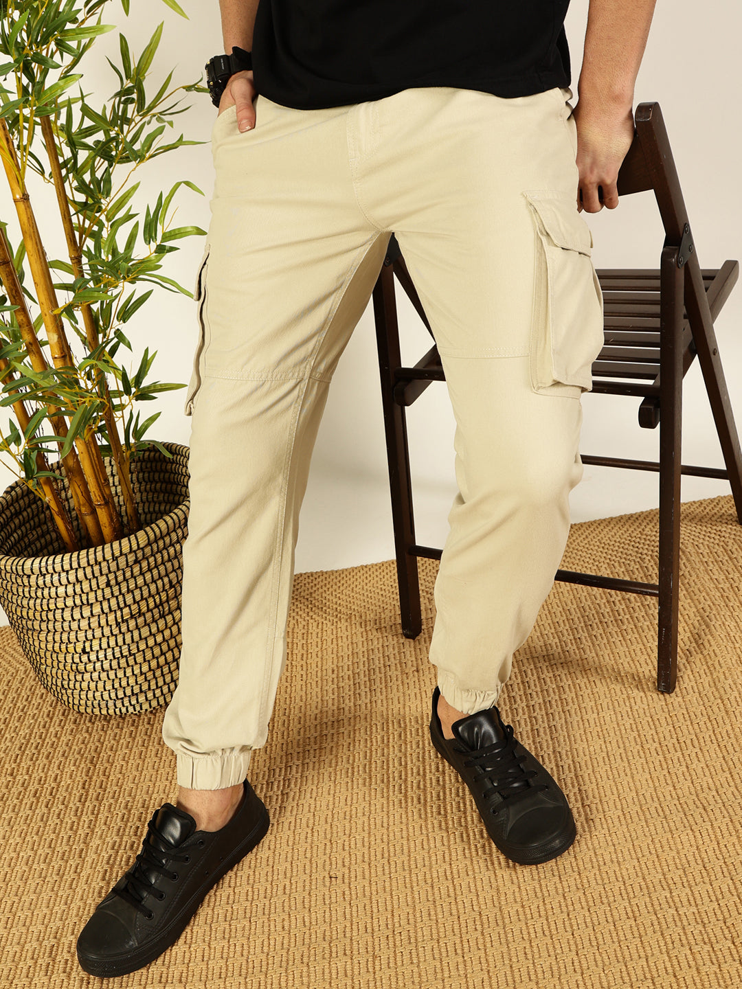 Thomas Scott Men Classic Slim Fit Easy Wash Cargos Trousers