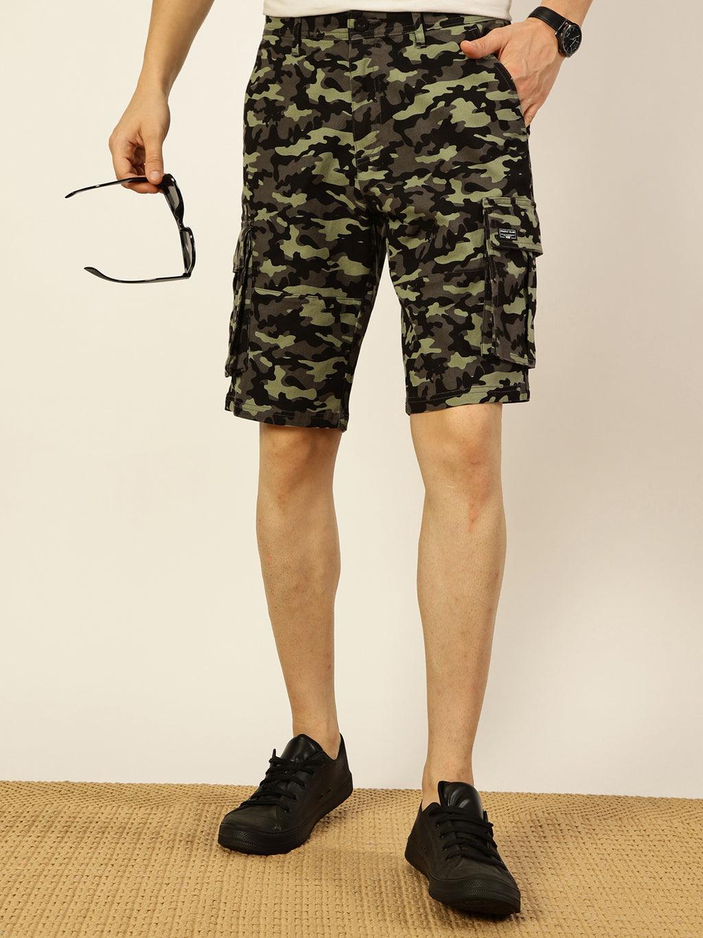 Thomas Scott Men Green Camouflage Printed Outdoor Cargo Shorts