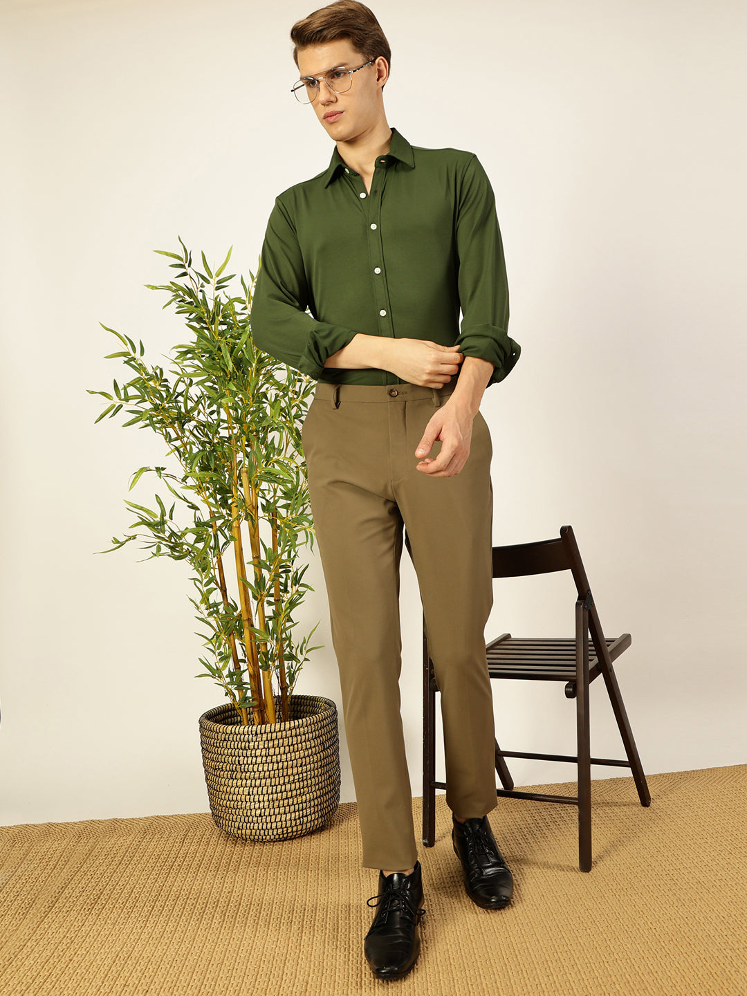 Bottle Green Slim Fit Long Sleeves Spread Collar Knit Casual Shirt