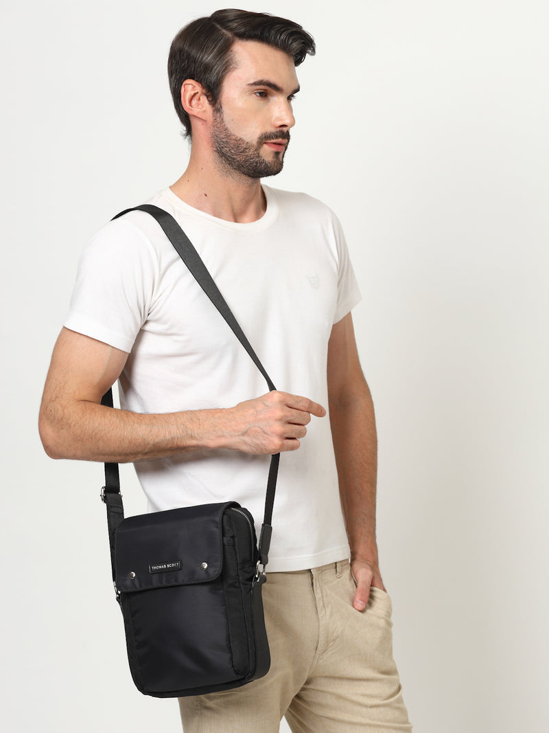 Thomas Scott Men Zippered Messenger Bag