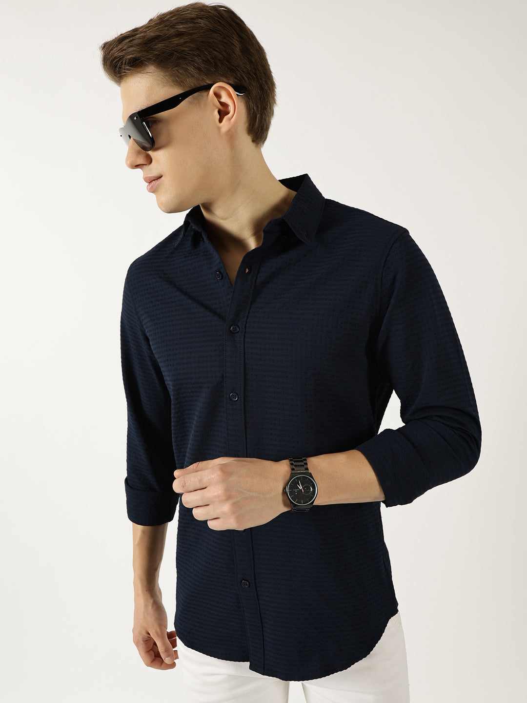 Thomas Scott Men Navy Classic Spread Collar Textured Solid Slim Fit Casual Shirt