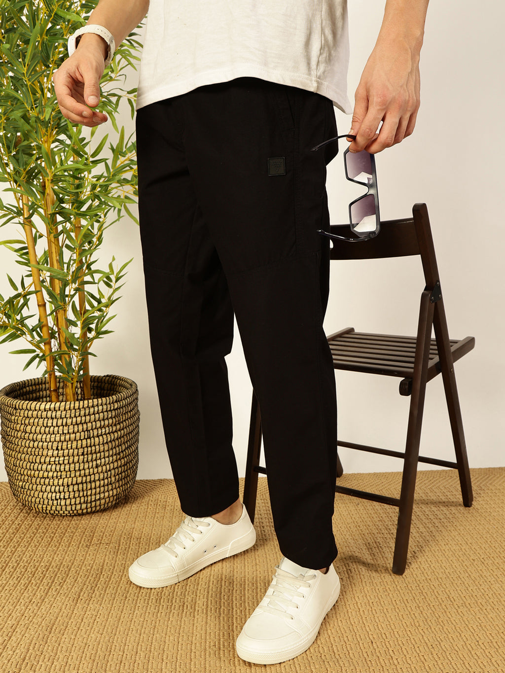 Thomas Scott Men Black Cotton Smart Regular Fit Mid-Rise Joggers