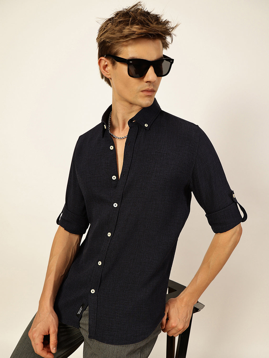 Thomas Scott Men Navy Slim Fit Long Sleeves Button-Down Collar Polyester Casual Shirt