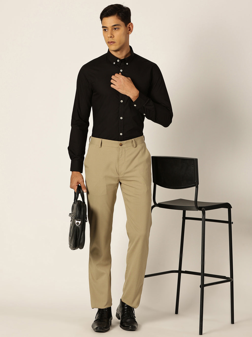 Thomas Scott Men Black Slim Fit Long Sleeves Solid Cotton Formal Shirt