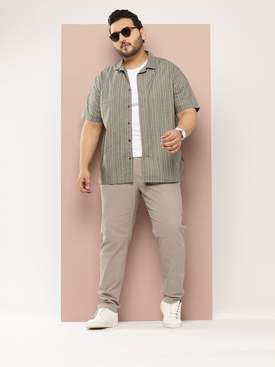 Thomas Scott Men Olive Plus Size Regular Fit Short Sleeves Geometric Printed Casual Shirt