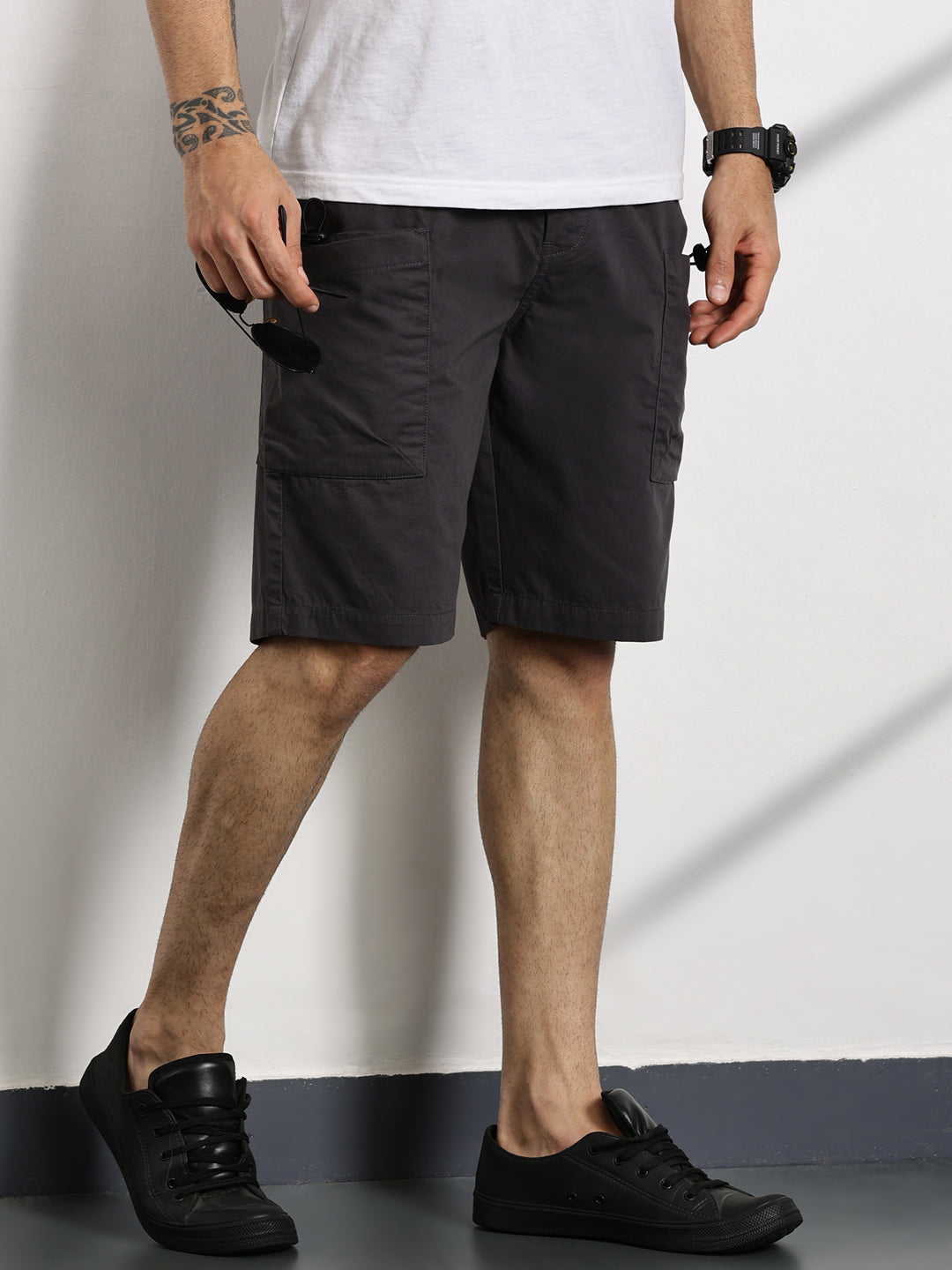 Thomas Scott Men Dark Grey Relaxed Fit Outdoor Cargo Shorts